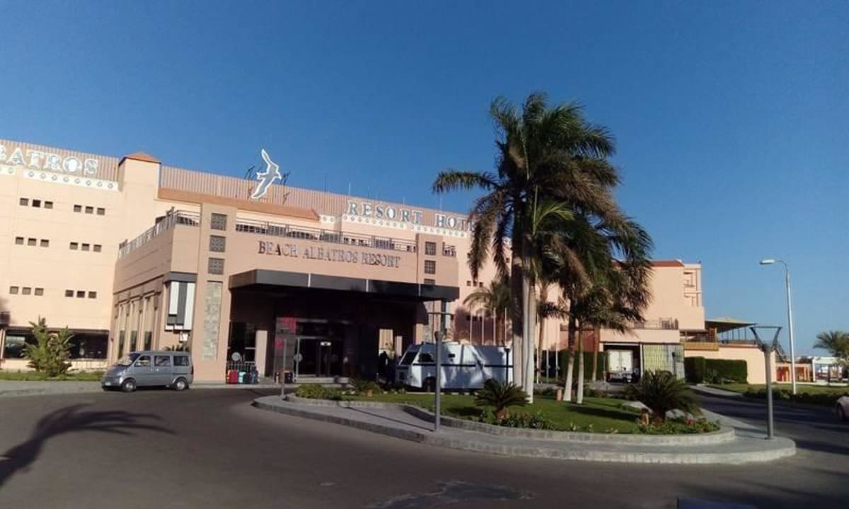 Blick auf den Eingang Beach Albatros Resort