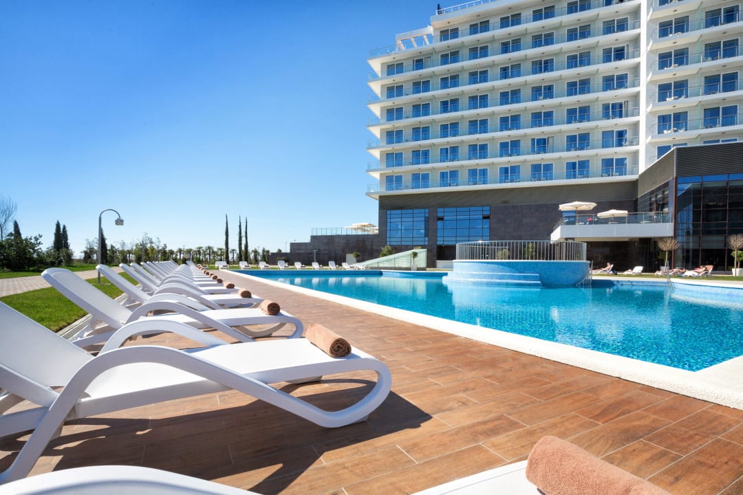 Outdoor Pool Radisson Collection Paradise Resort & Spa Sochi