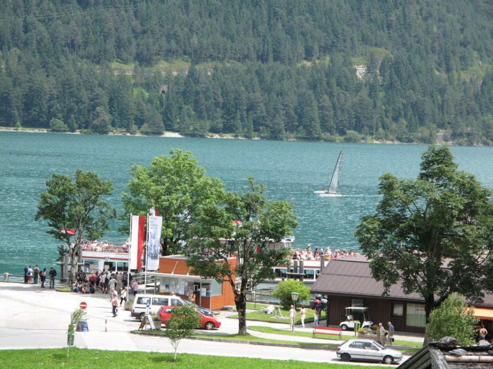 Blick vom Balkon auf den Achensee Das Karwendel - Ihr Wellness Zuhause am Achensee
