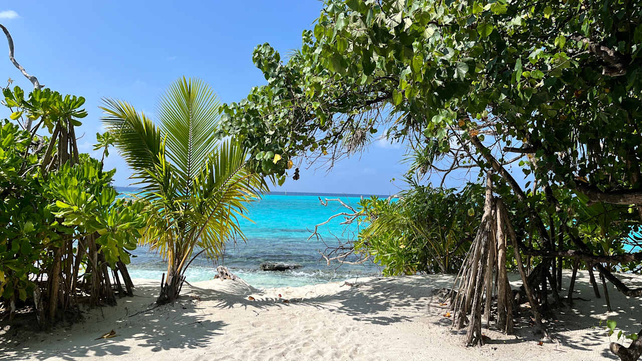 Strand Angaga Island Resort