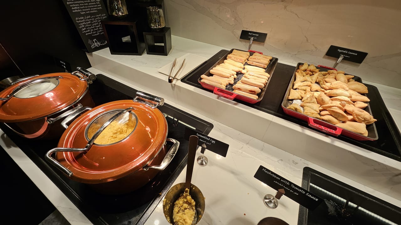 Gastro Rose Rayhaan by Rotana