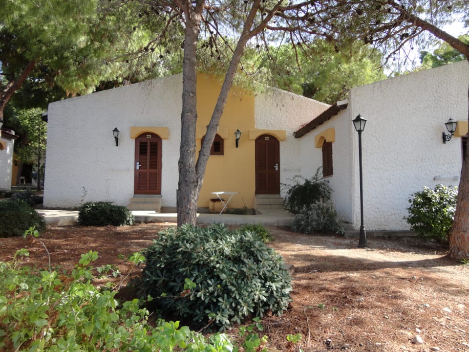 Domki wśród drzew Acapulco Beach Club & Resort