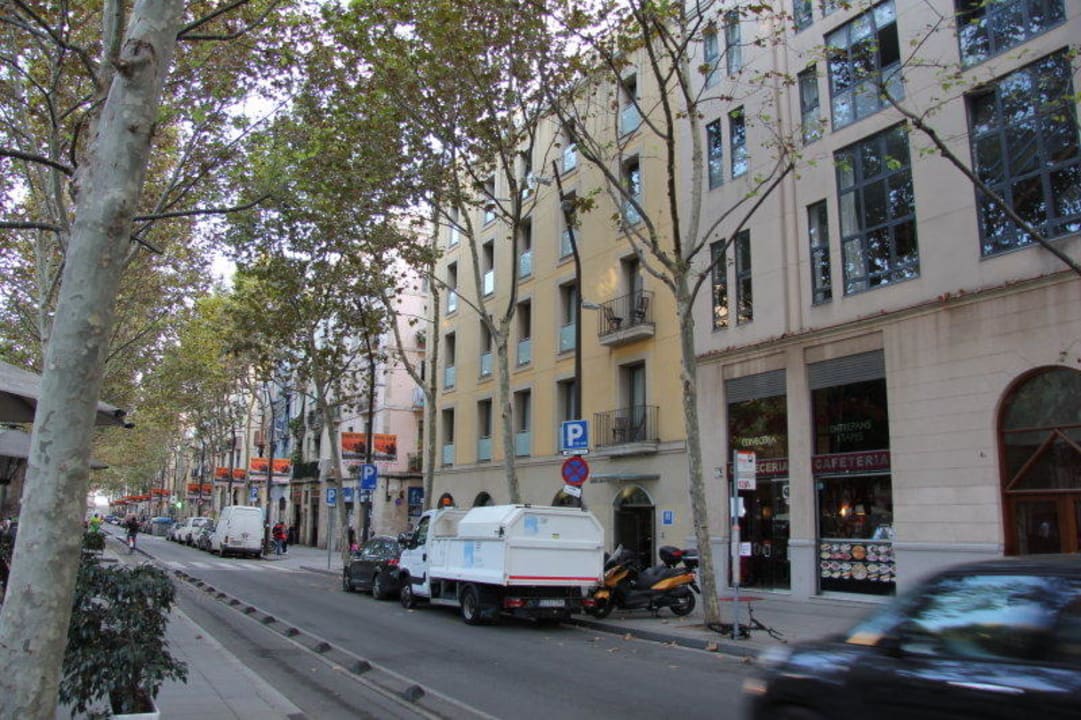 Hoteleingang abba Rambla Hotel