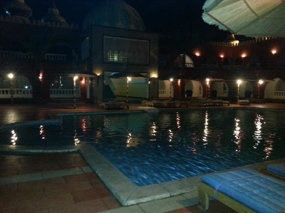 Pool direkt vor unserer Terrasse Pickalbatros Alf Leila Wa Leila Resort - Neverland Hurghada