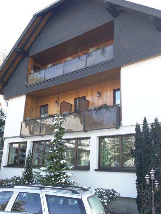 Außenansicht Frühstücksraum & Zimmer Pension Vitalis