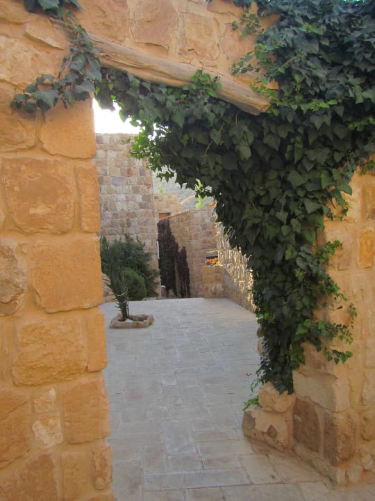 Sonstiges The Old Village Hotel & Resort