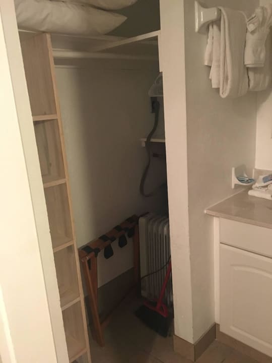 Kammer Hotel Dolphin Inn