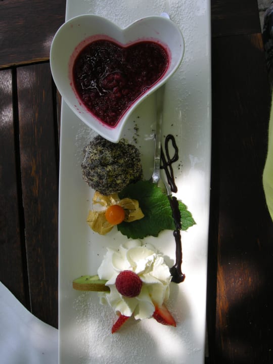 Leckere Nachspeise Zur Grünen Au