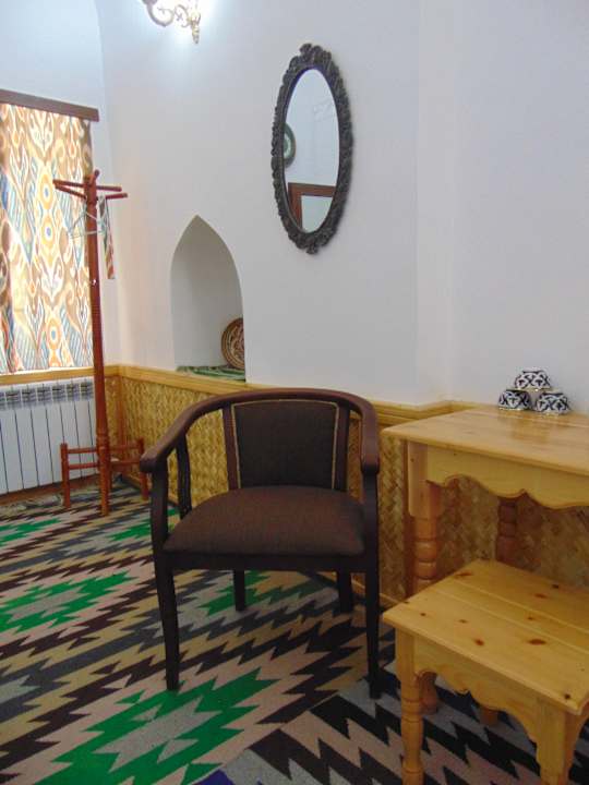 Zimmer Madrasah Polvon-Qori Boutique