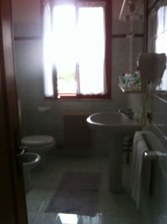 Badezimmer Albergo Capanna d'Oro