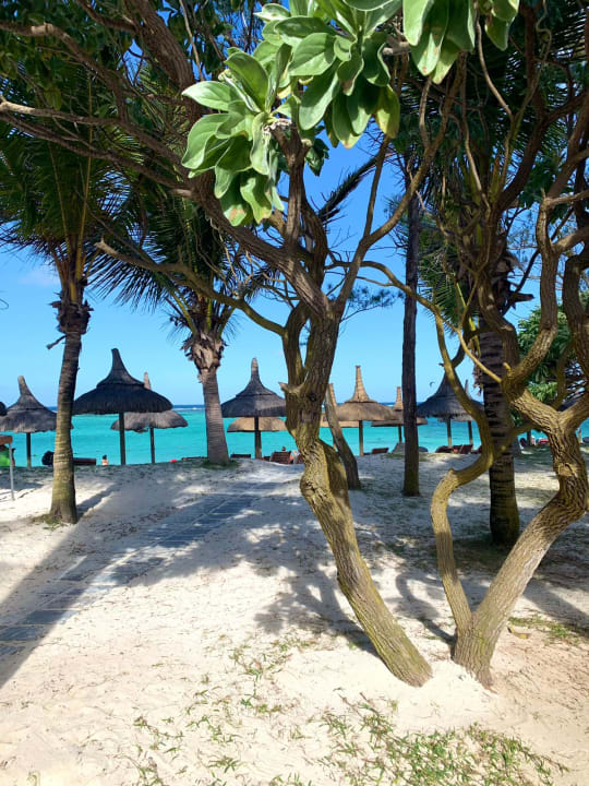 Strand Crystals Beach Resort Belle Mare, a member of Radisson Individuals