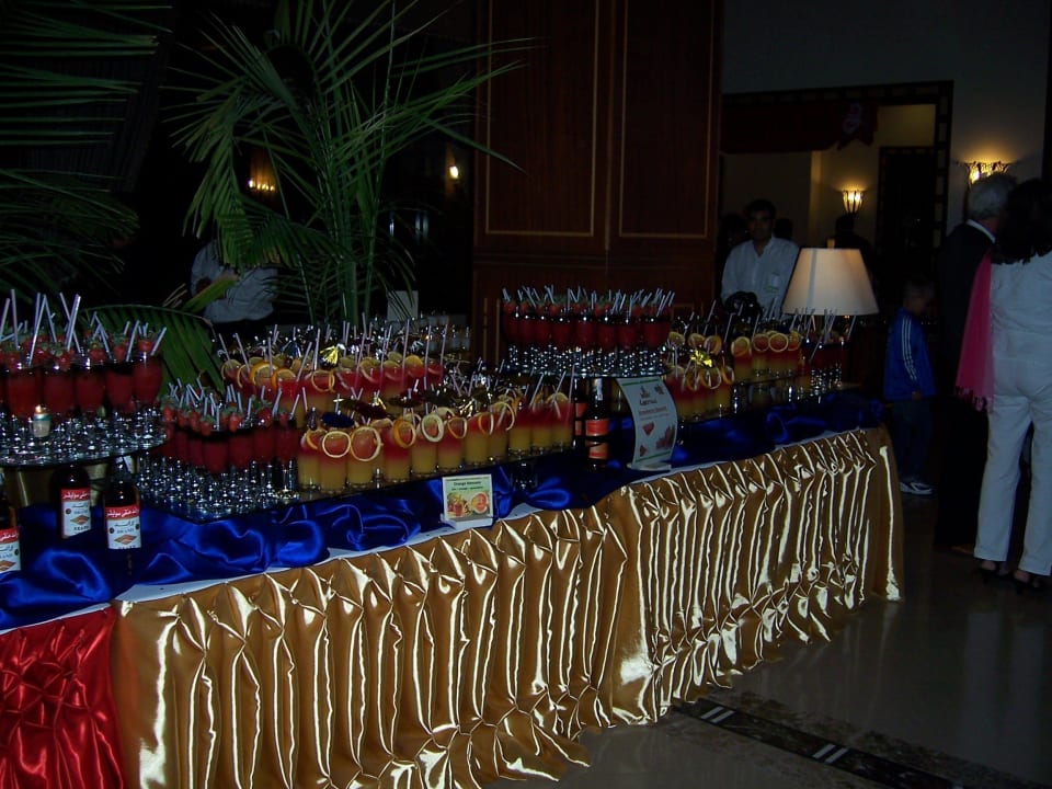 Mit viel Mühe bereiteter Cocktail Empfang an Weihnachten Stella Garden Resort & Spa, Makadi Bay
