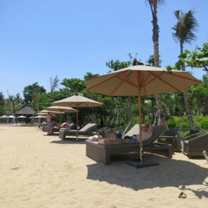 Strand direkt vorm Hotel InterContinental Bali Sanur Resort
