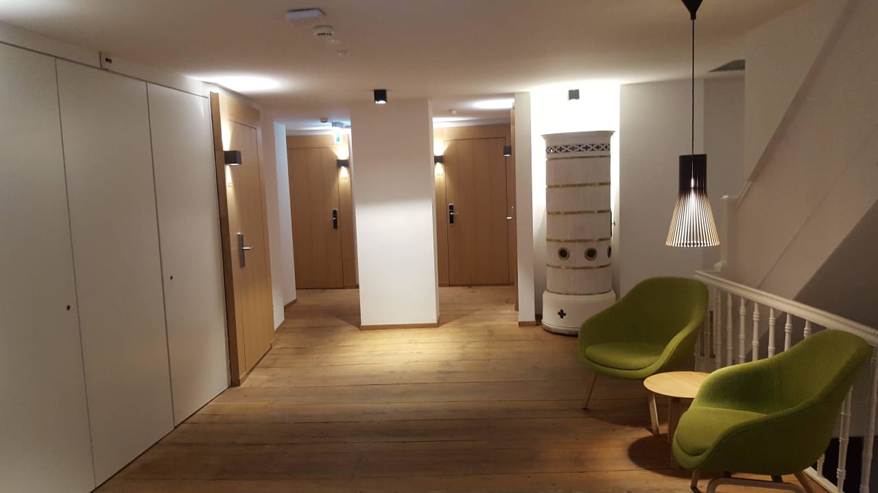 Etage East-West Riverside Hotel