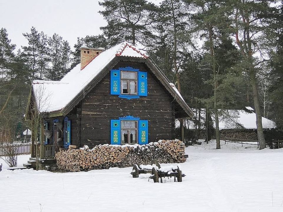 Dworskie Czworaki. Dworek nad Łąkami Kiermusy