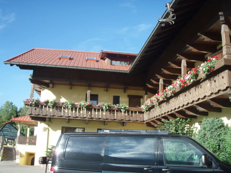 Blick vom Parkplatz Hotel Burgfrieden