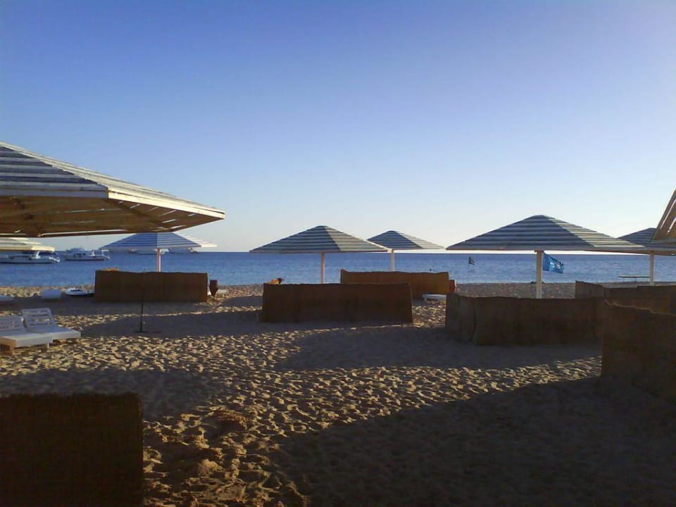 Strand um halb 8 morgens Menaville Safaga