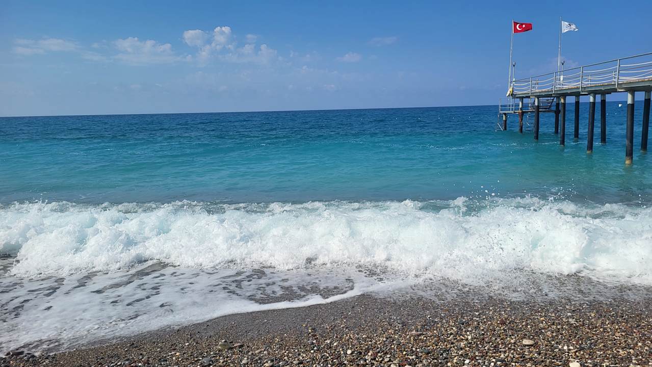 Strand Cenger Beach Resort & Spa
