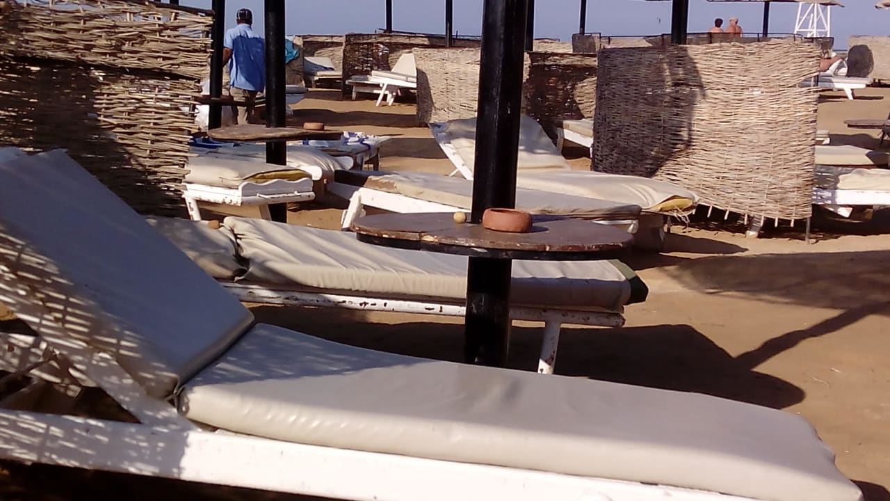 Verrottete Standmöbel Riviera Aqua Park Resort