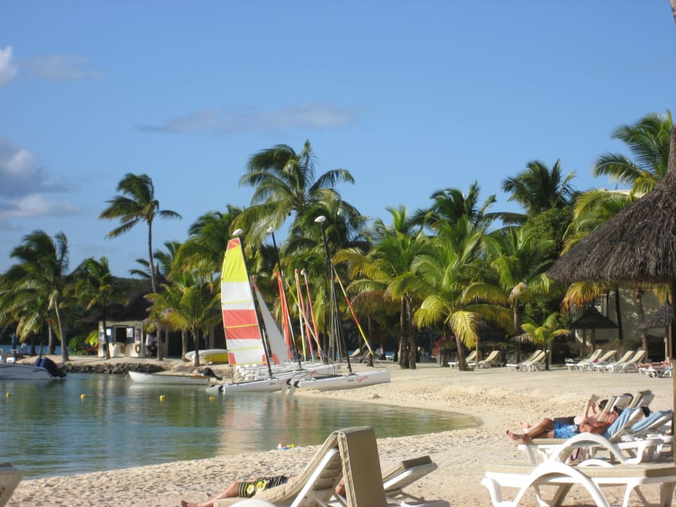 "erster" Strand und Bootshaus Shandrani Beachcomber Resort & Spa