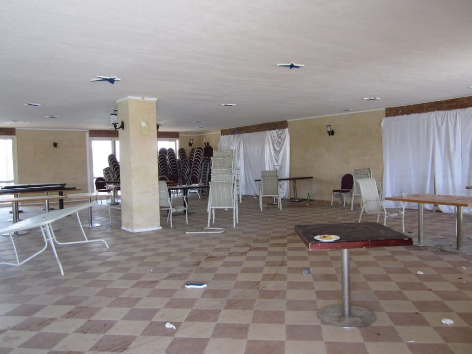 Bauruine Crystal Beach Hotel & Aquapark