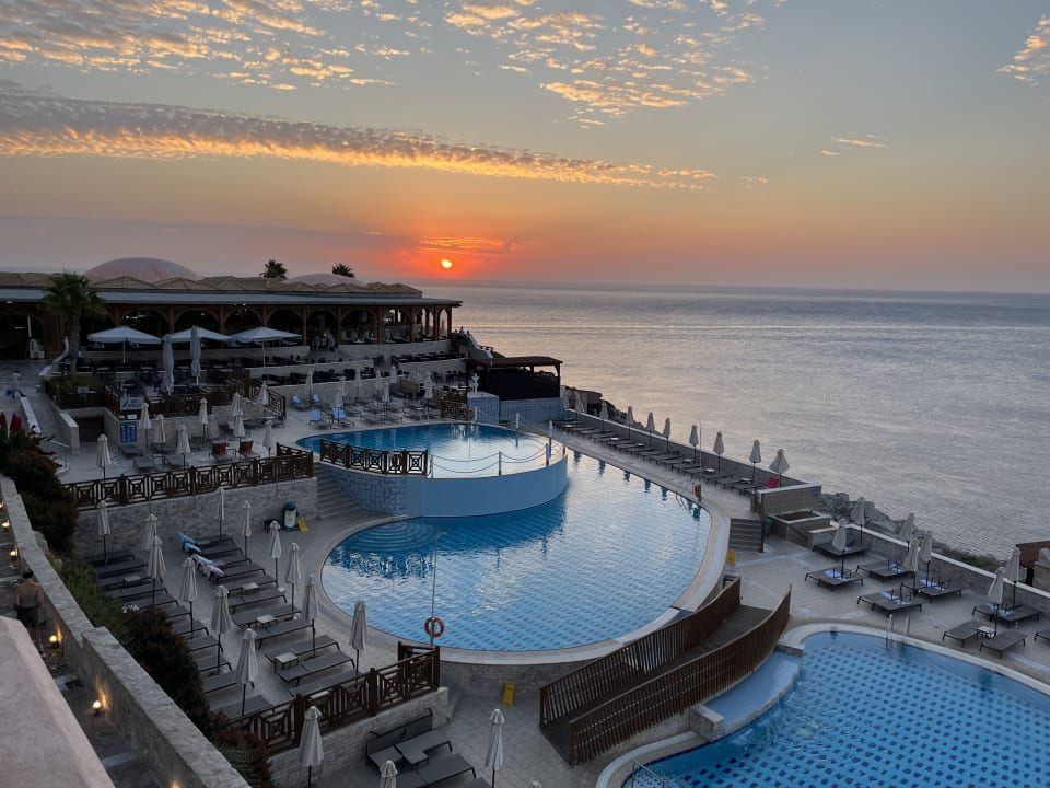 Außenansicht Hotel Kalithea Horizon Royal