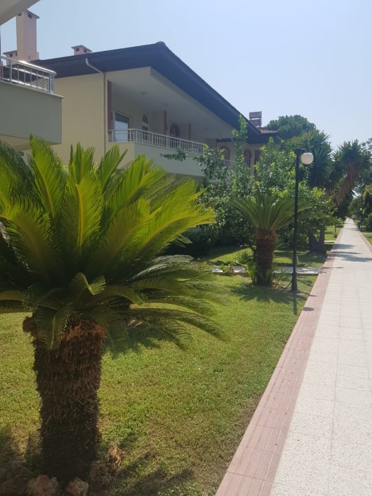 Gartenanlage Hotel Sirma