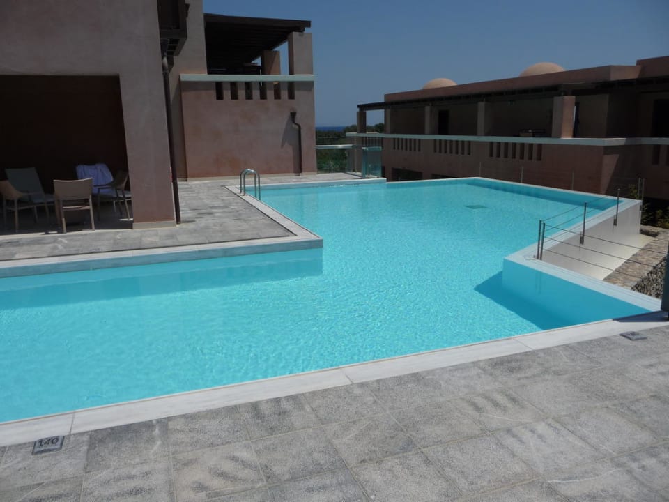 Gemeinschaftspool für drei Zimmer Atlantica Belvedere Resort