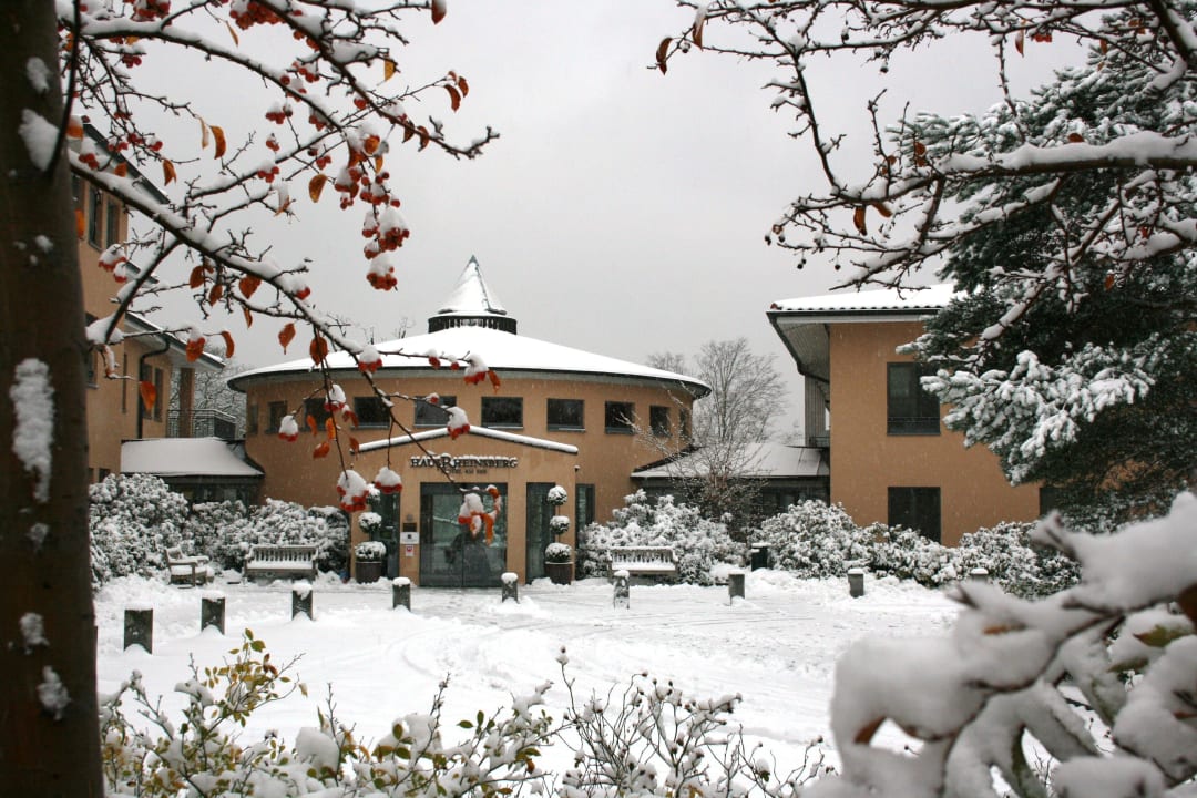 Winteridylle vor dem Hotel Seehotel Rheinsberg