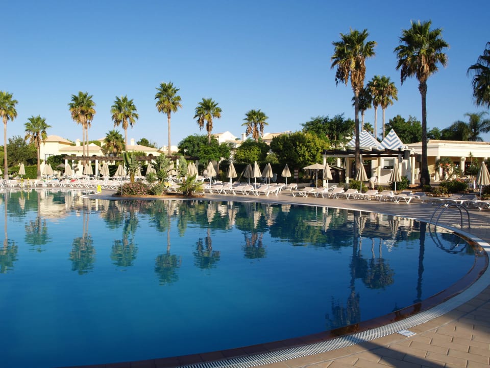 Pool am Morgen AP Adriana Beach Resort