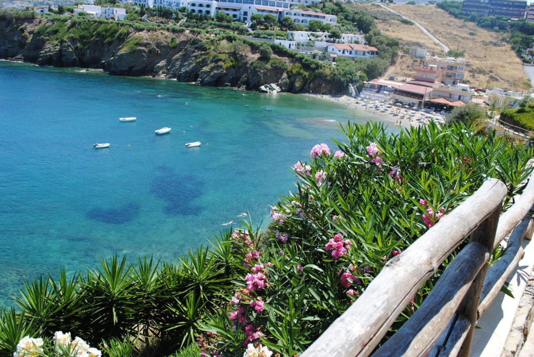 Zejście na plażę Seaside A Lifestyle Resort