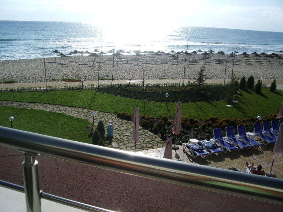 Ausblick von der Terrasse aufs Meer Sol Luna Bay
