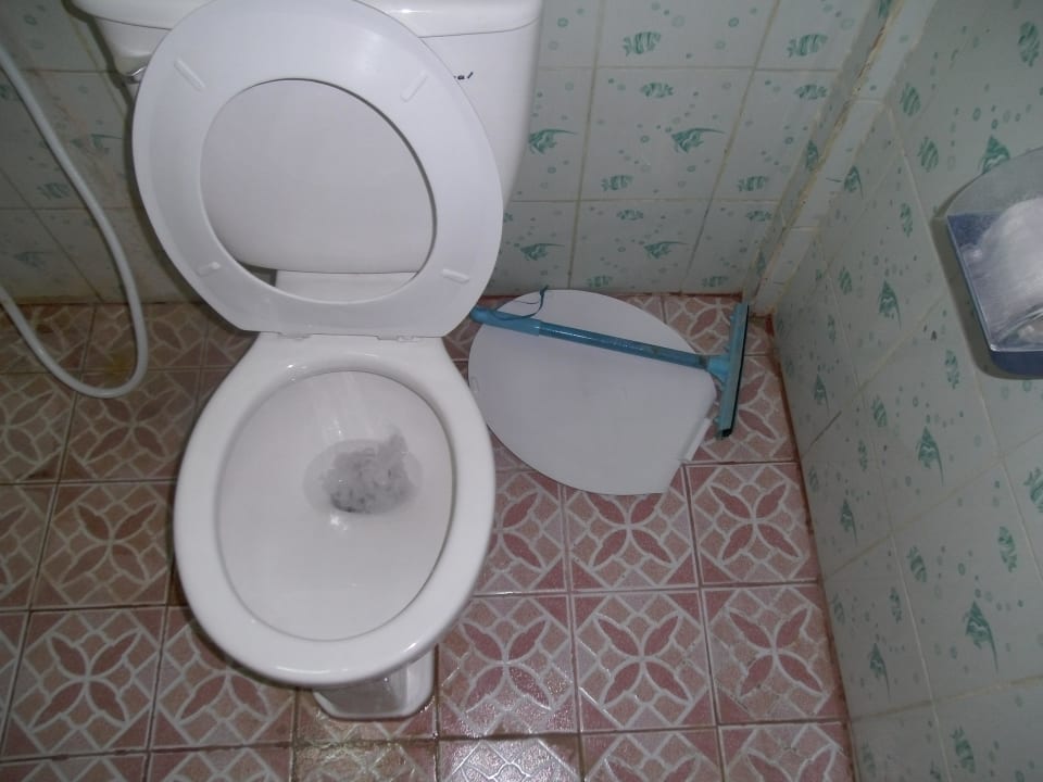 Toilette verstopft Resort Moonwalk Lanta