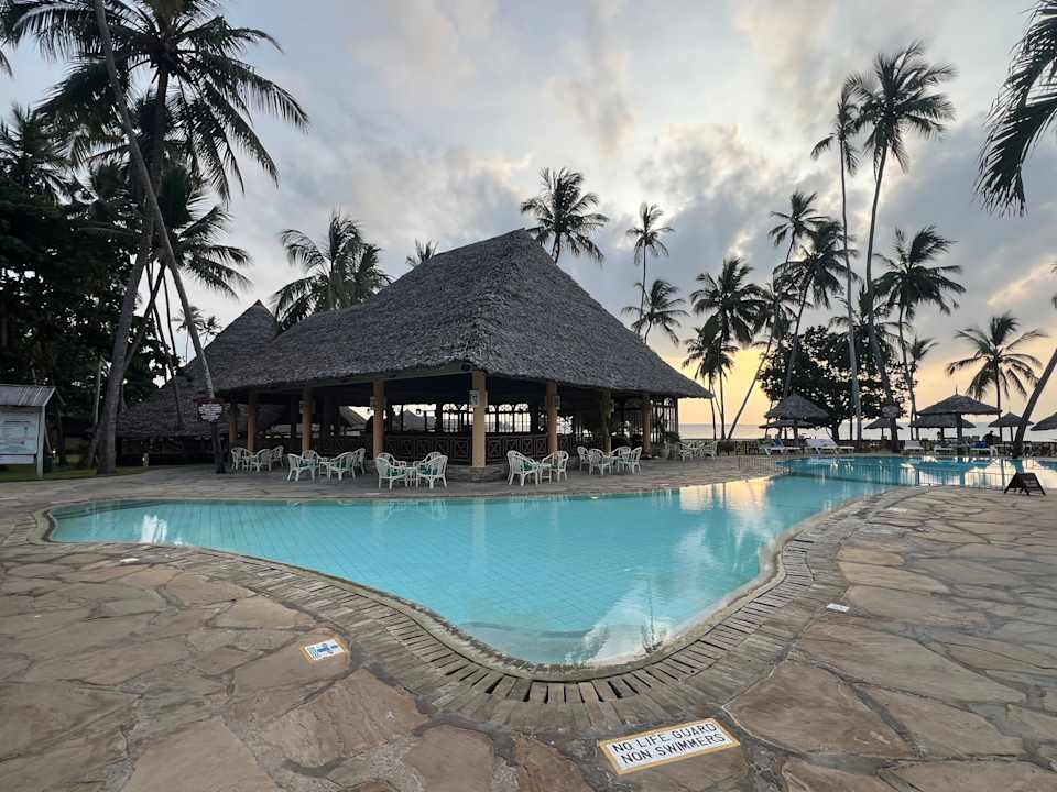 Pool Neptune Paradise Beach Resort & Spa