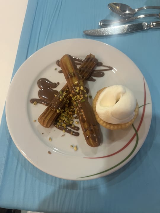 Gastro Quattro Beach Spa & Resort