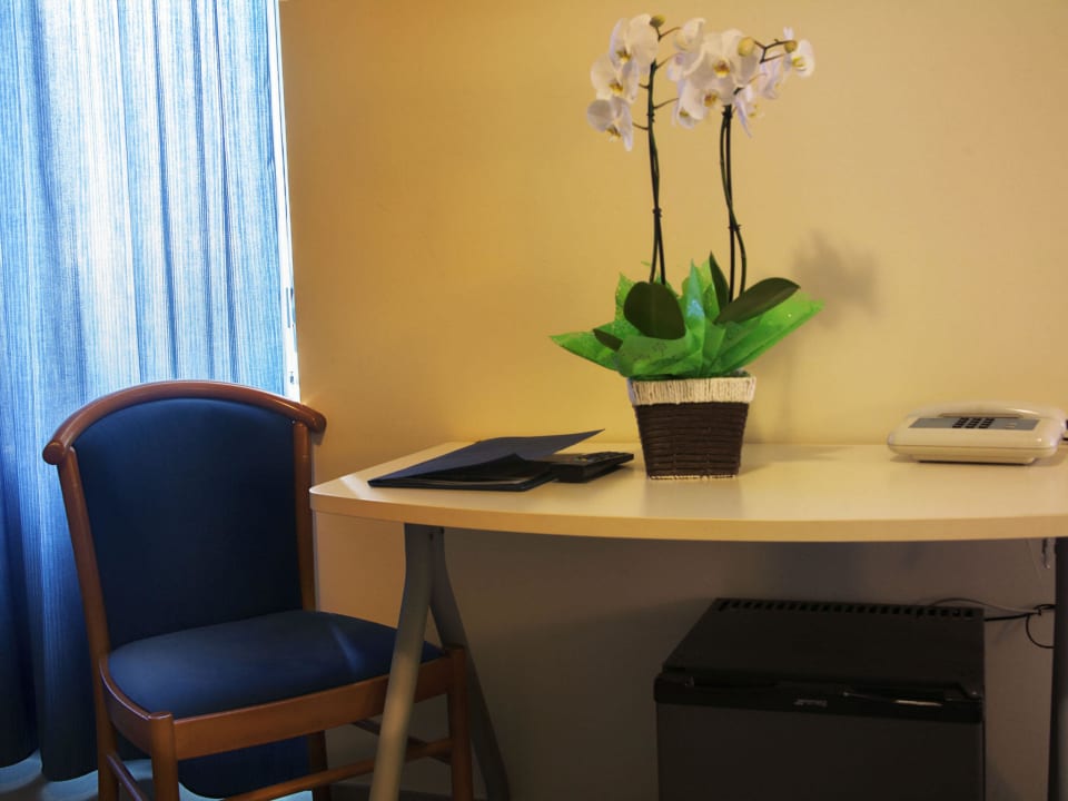 Scrivania camera Domus Pacis Assisi