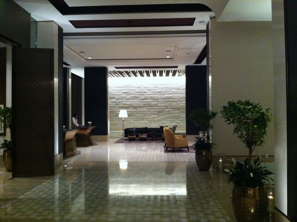 Lobby Park Hyatt Abu Dhabi Hotel and Villas