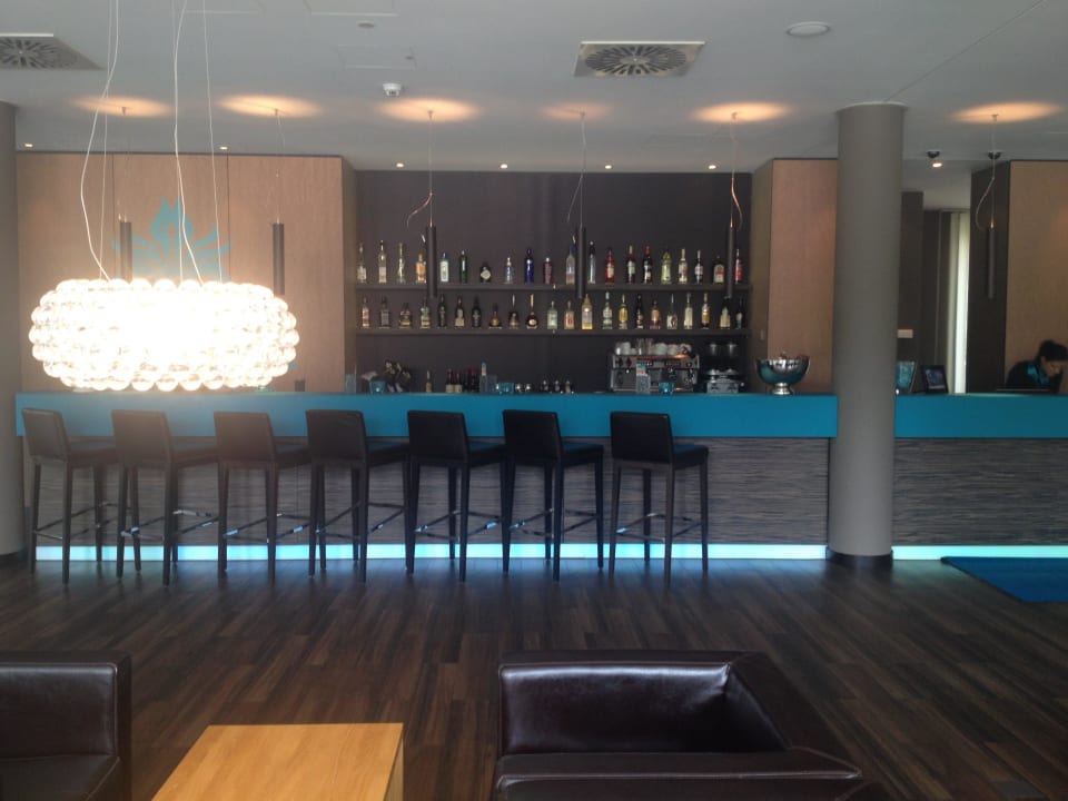 Absacker genießen Motel One Dresden-Palaisplatz