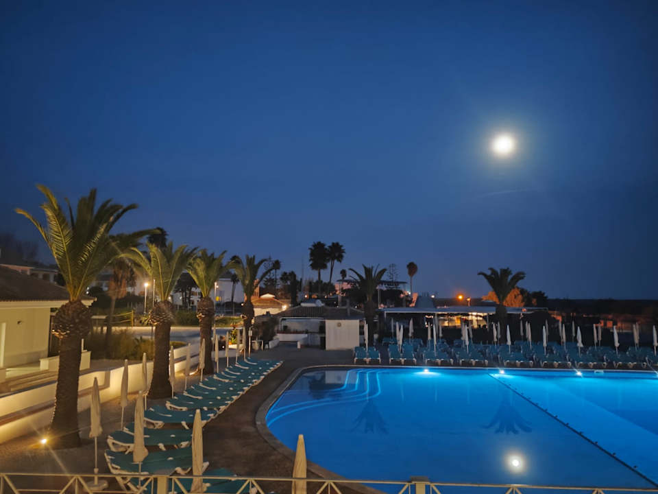 Gartenanlage Golden Club Cabanas