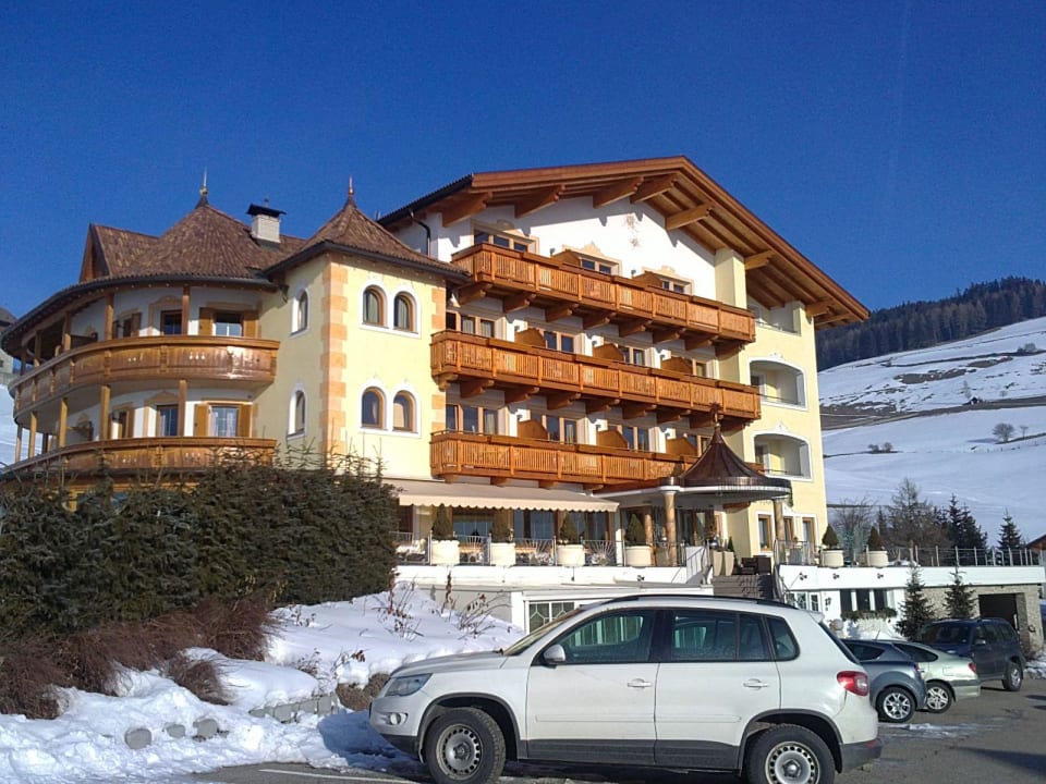 Hotel Eingang Hotel Edelweiss