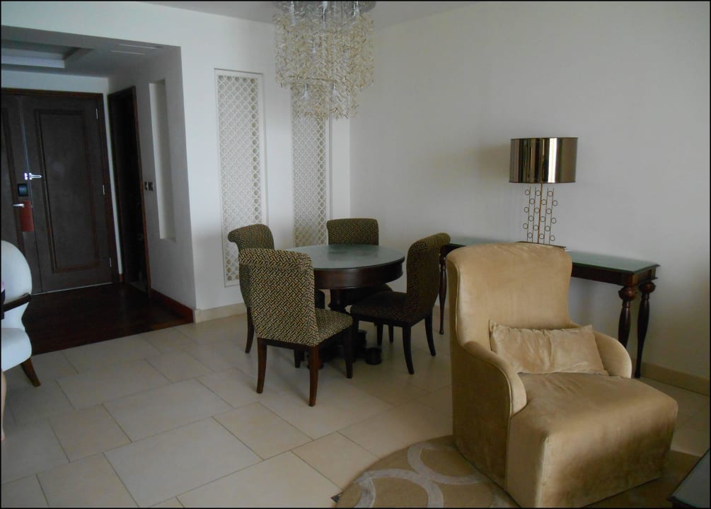 Essbereich Ajman Saray, a Luxury Collection Resort