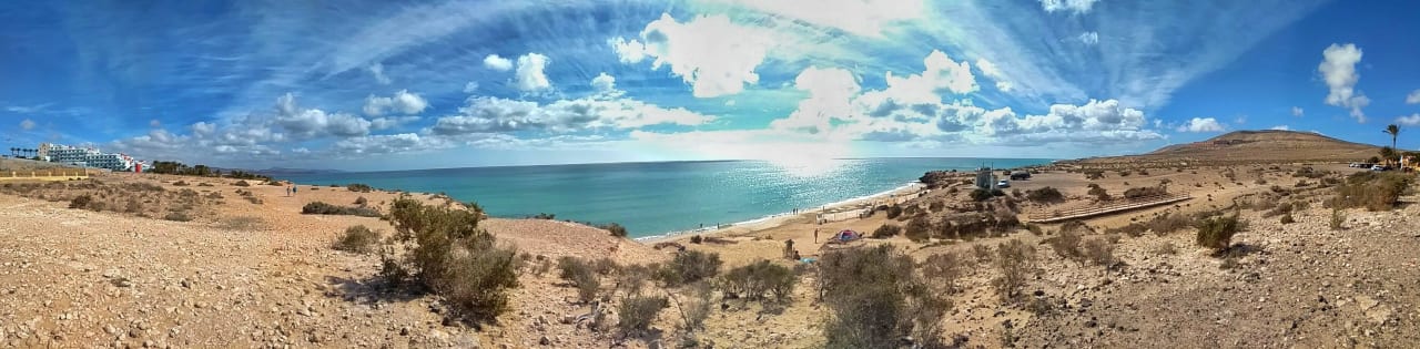 Widok na plażę około 3 km od hotelu SBH Hotel Taro Beach