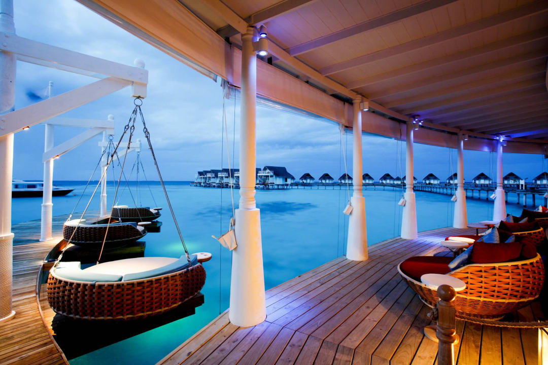 Aqua Bar Machchafushi Island Resort & Spa Maldives, The Centara Collection