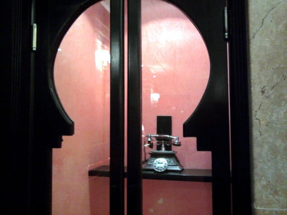 Téléphone à l'ancienne  Royal Lido Resort & Spa