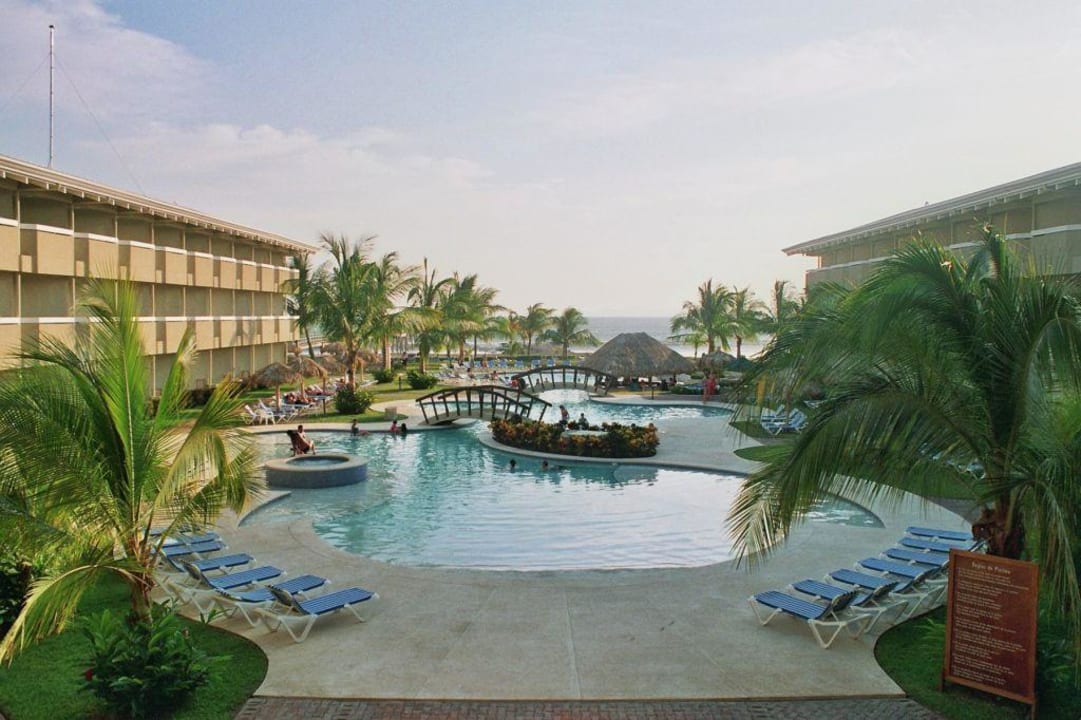 Pool und Hoteltrakt Fiesta Resort All Inclusive Central Pacific - Costa Rica