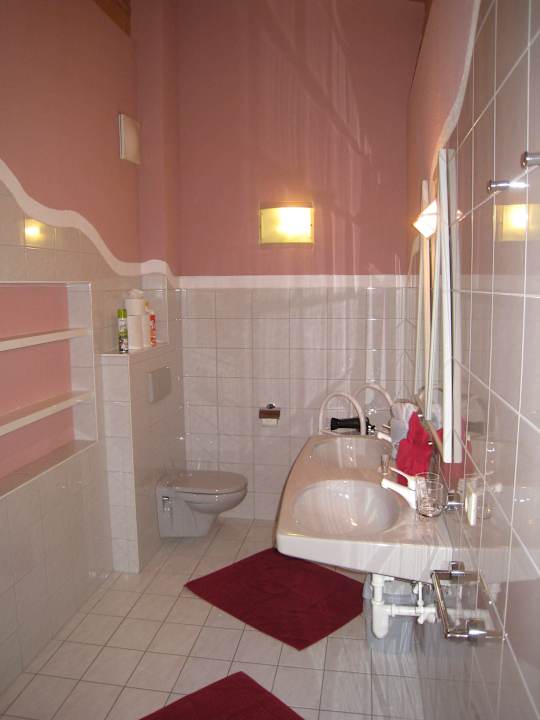 Großes Bad Apart Relax