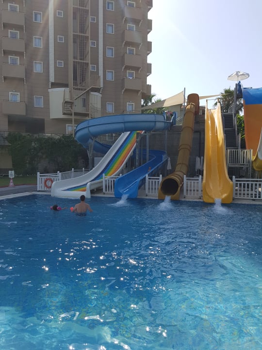 Pool Side Mare Resort & Spa
