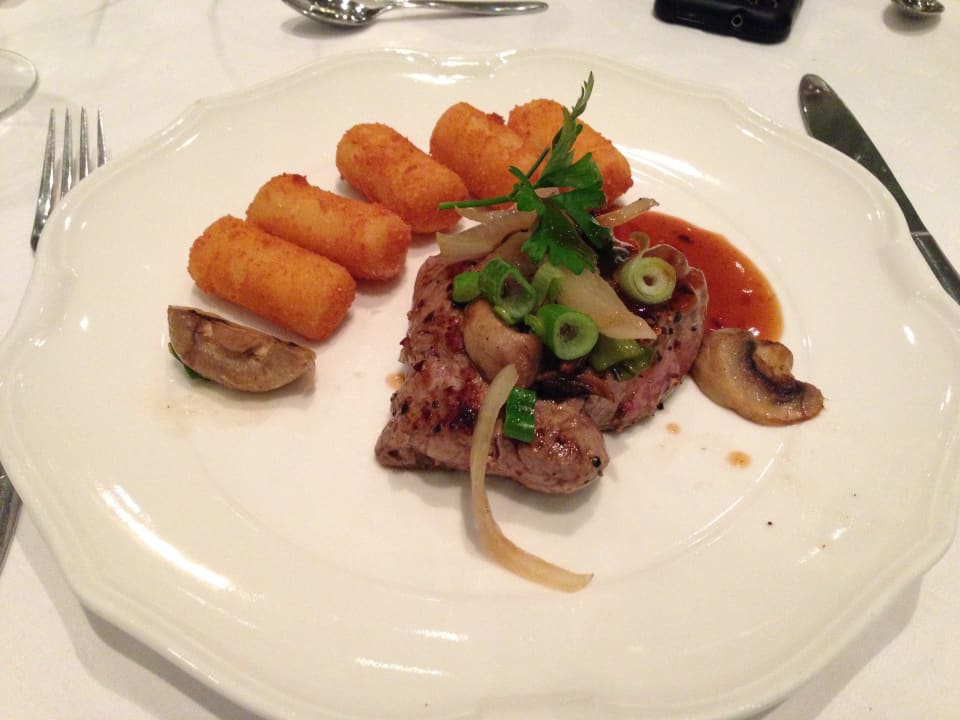 Rumpsteak im Restaurant Nells Park Hotel