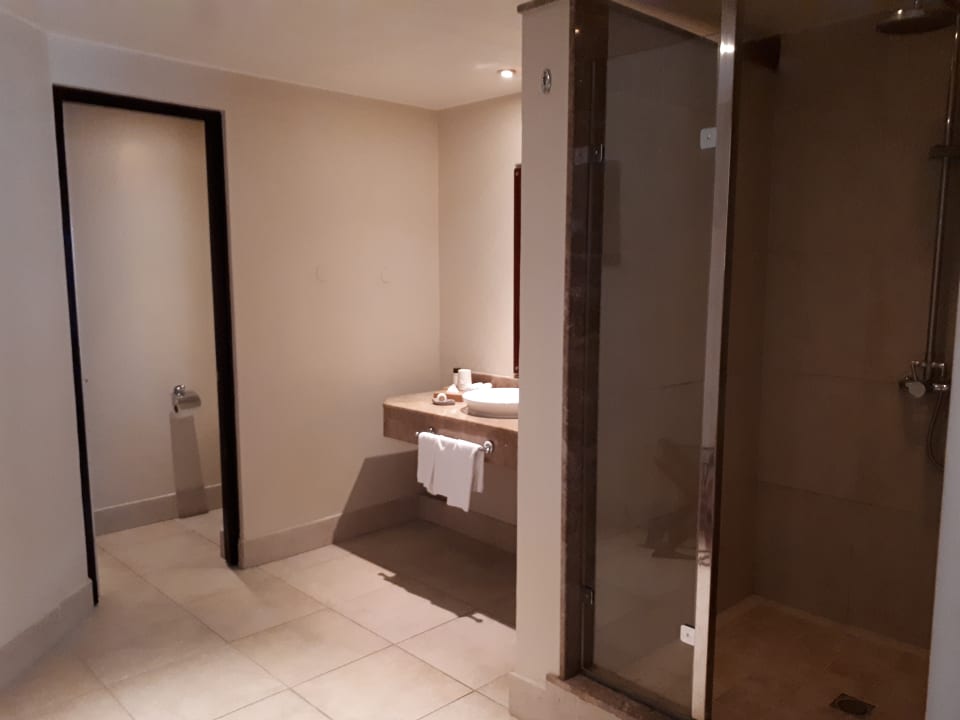 Zimmer Victoria Beachcomber Resort & Spa