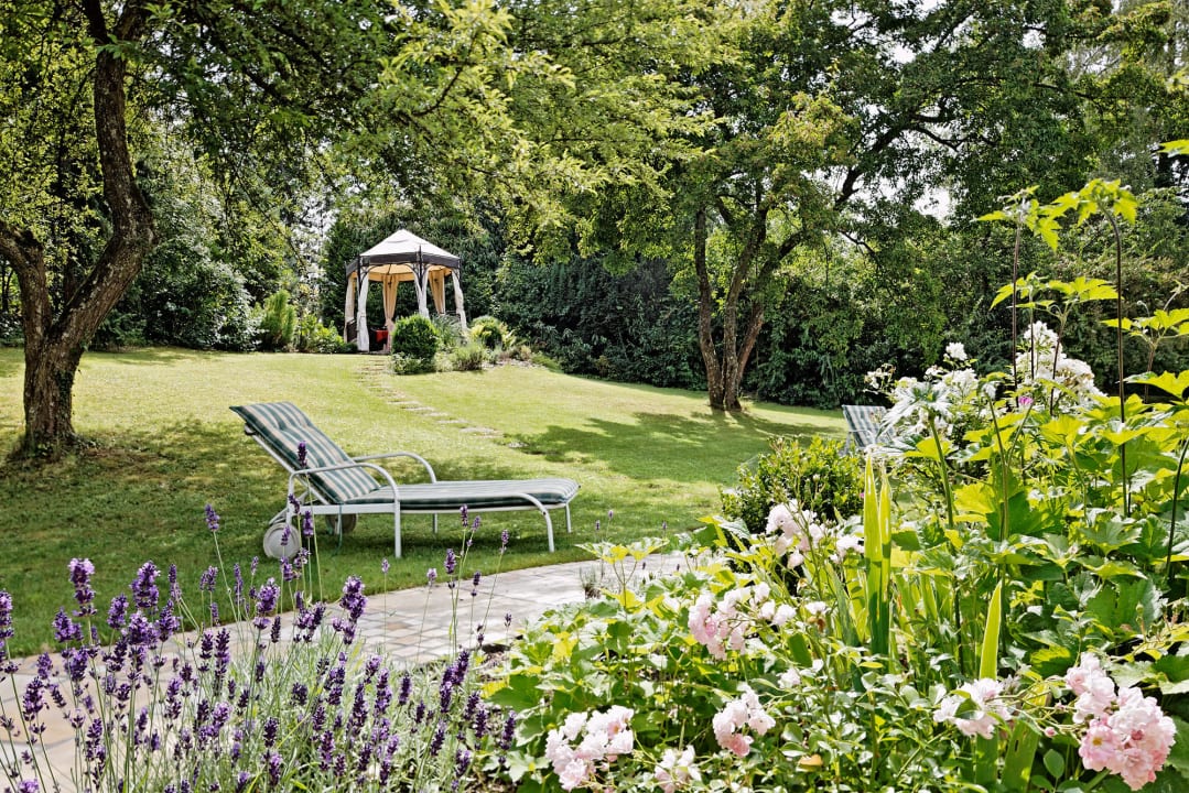 Relaxen im Garten Hotel Burgblick
